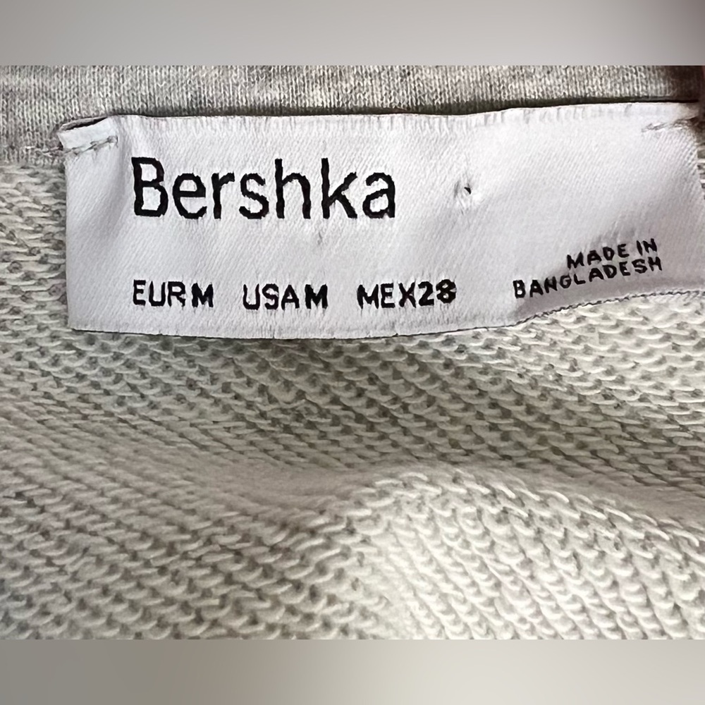 Bershka Gray cropped San Francisco long sleeve sweatshirt. Size Medium Large EUC - Picture 7 of 7
